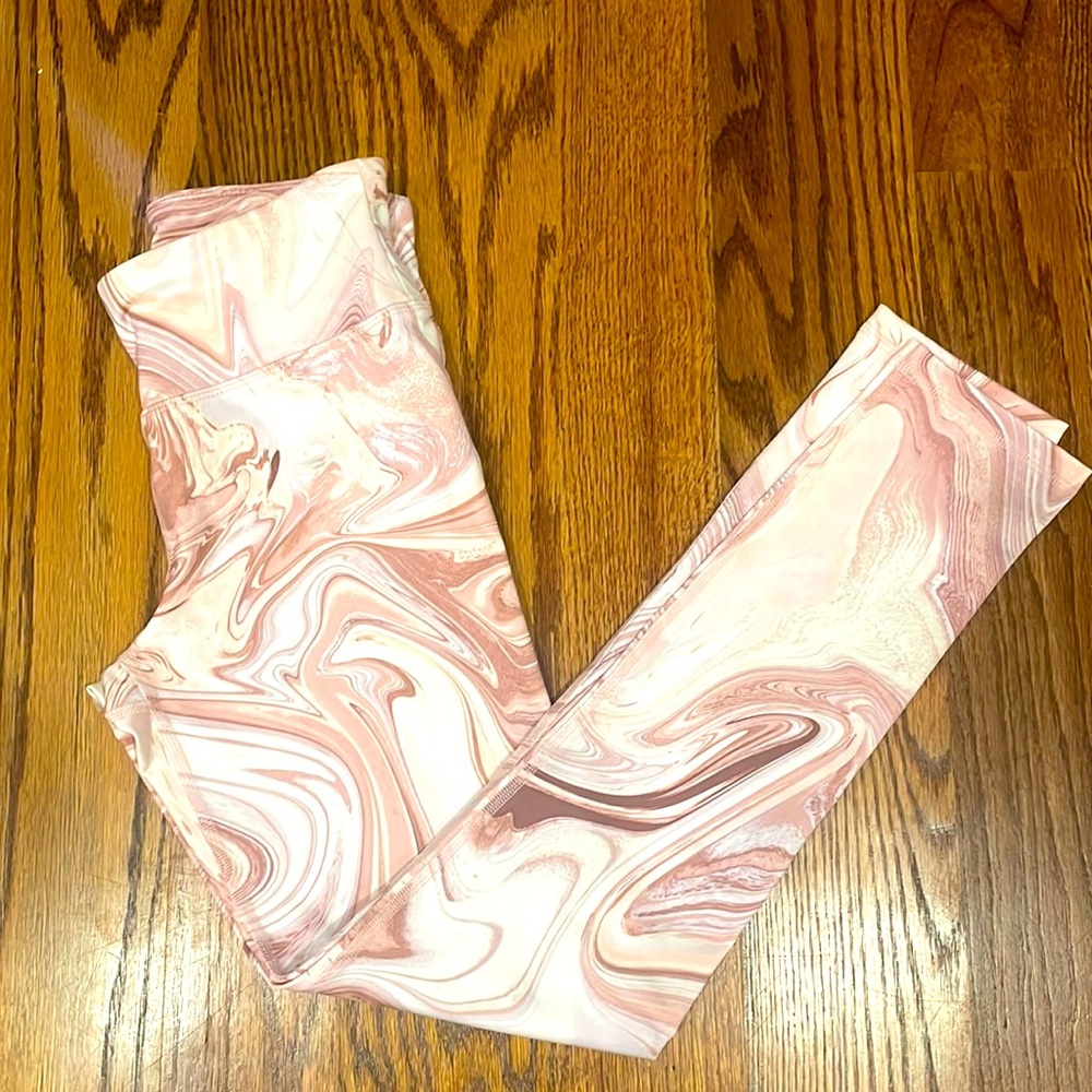 Old Navy power press go-dry leggings